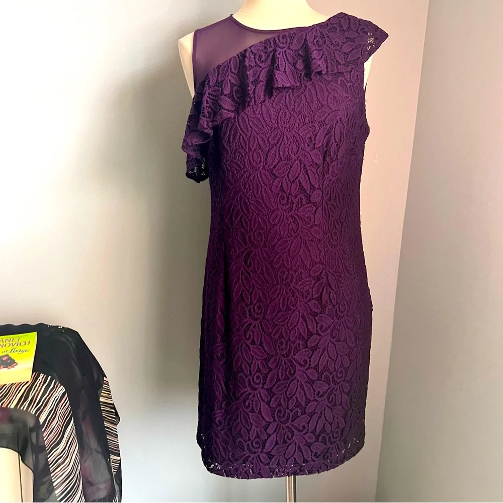 Roz & Ali 16P Purple Embroidered Floral Lace Sleeveless Pencil Sheath Dress